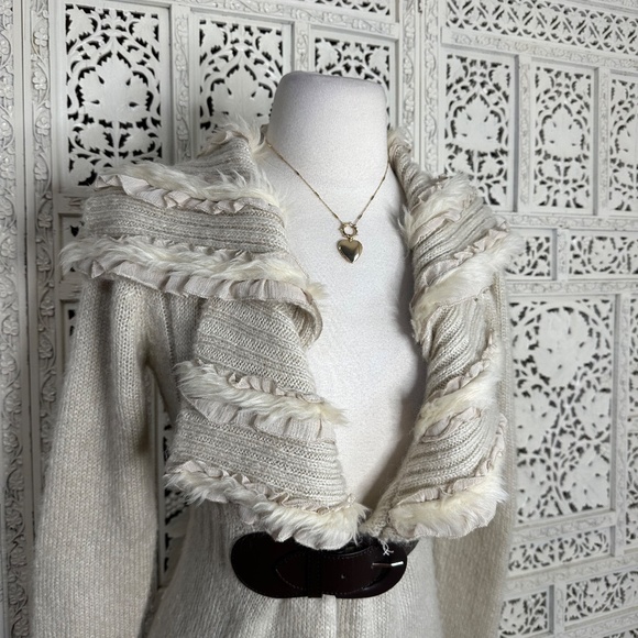 Cynthia Rowley Wool Blend Neutral Faux Fur Collar Belted Cardigan Sz Small - Picture 2 of 9